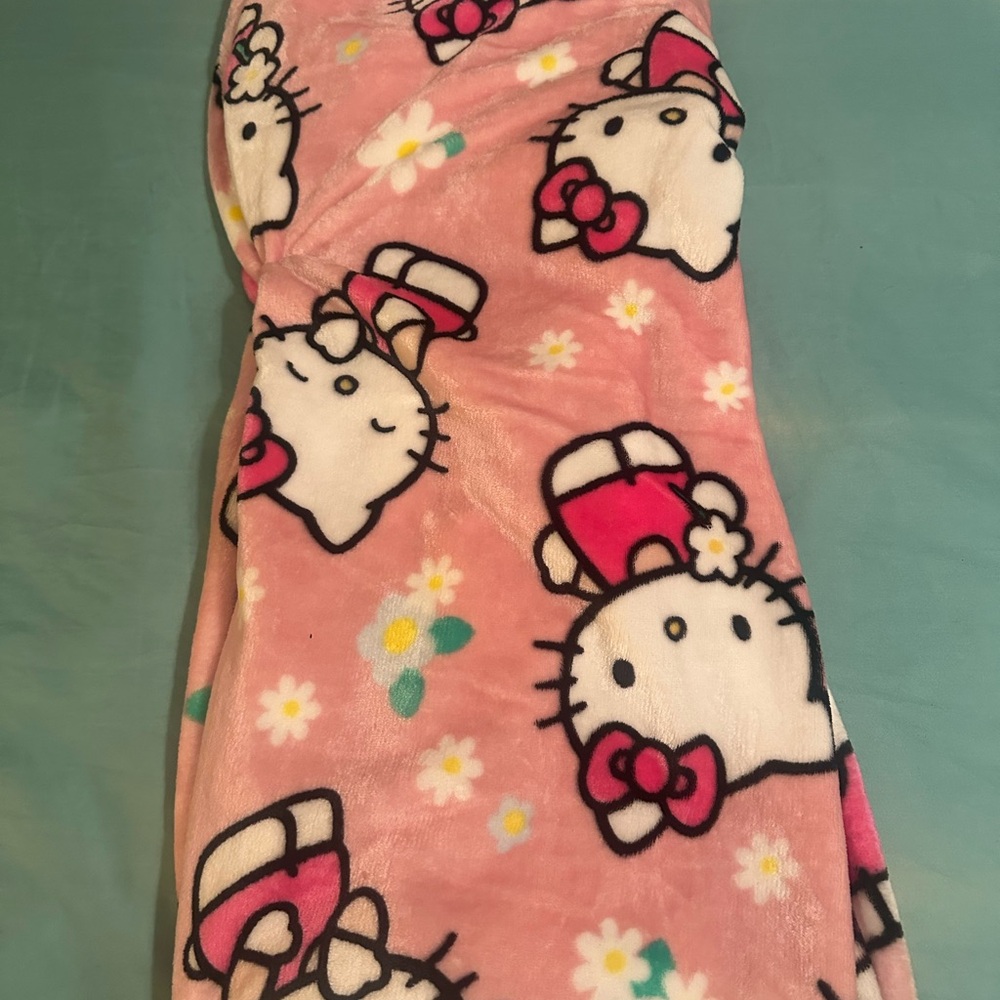 Hello Kitty blanket